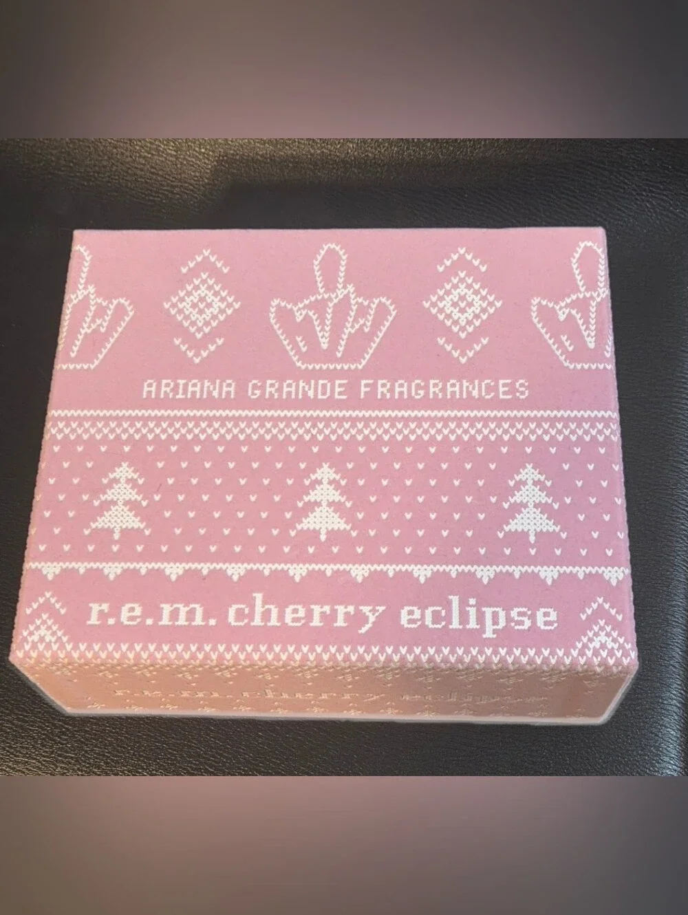 Ariana Grande r.e.m. Cherry Eclipse Gift 2 Piece Set